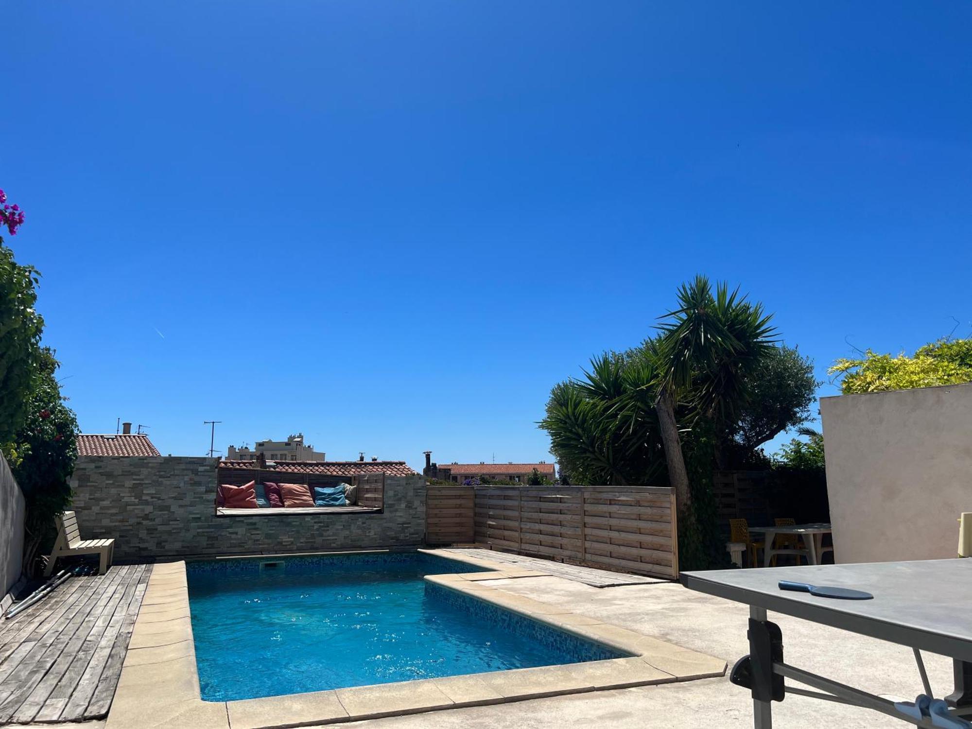 Pour 4 Face A La Piscine Daire Marsilya Dış mekan fotoğraf